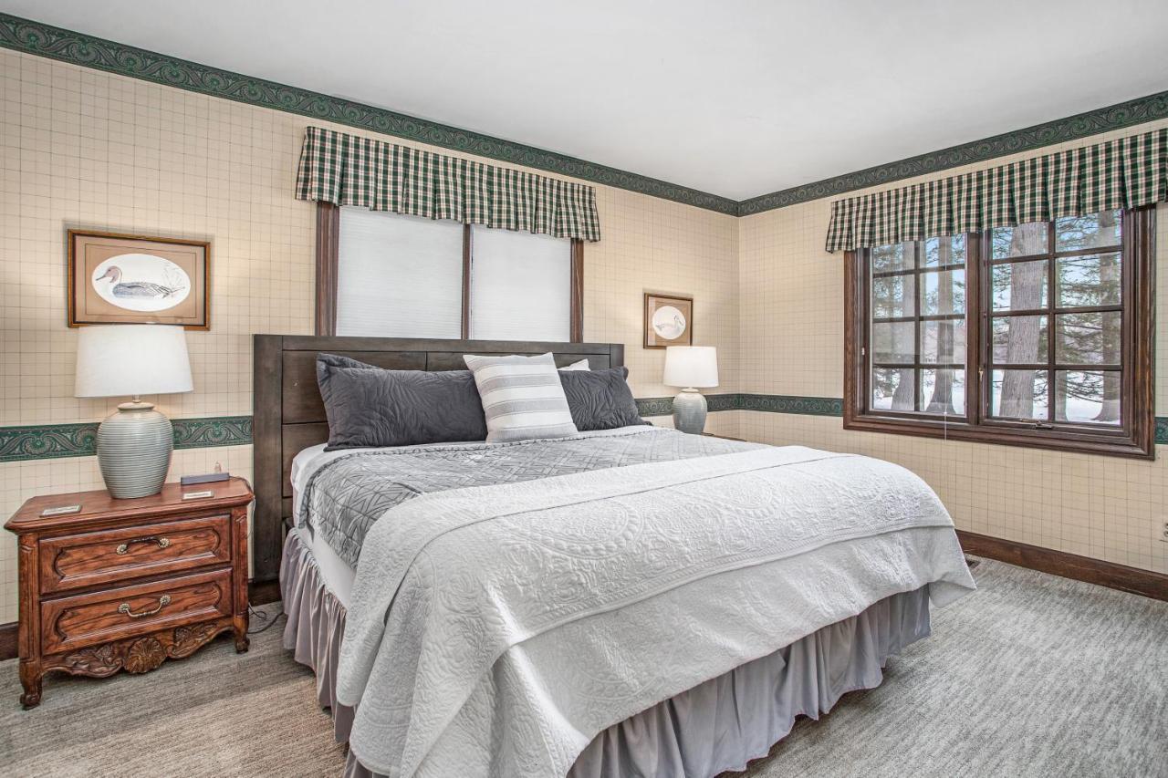 Point O' Woods Villa Benton Harbor Exteriör bild