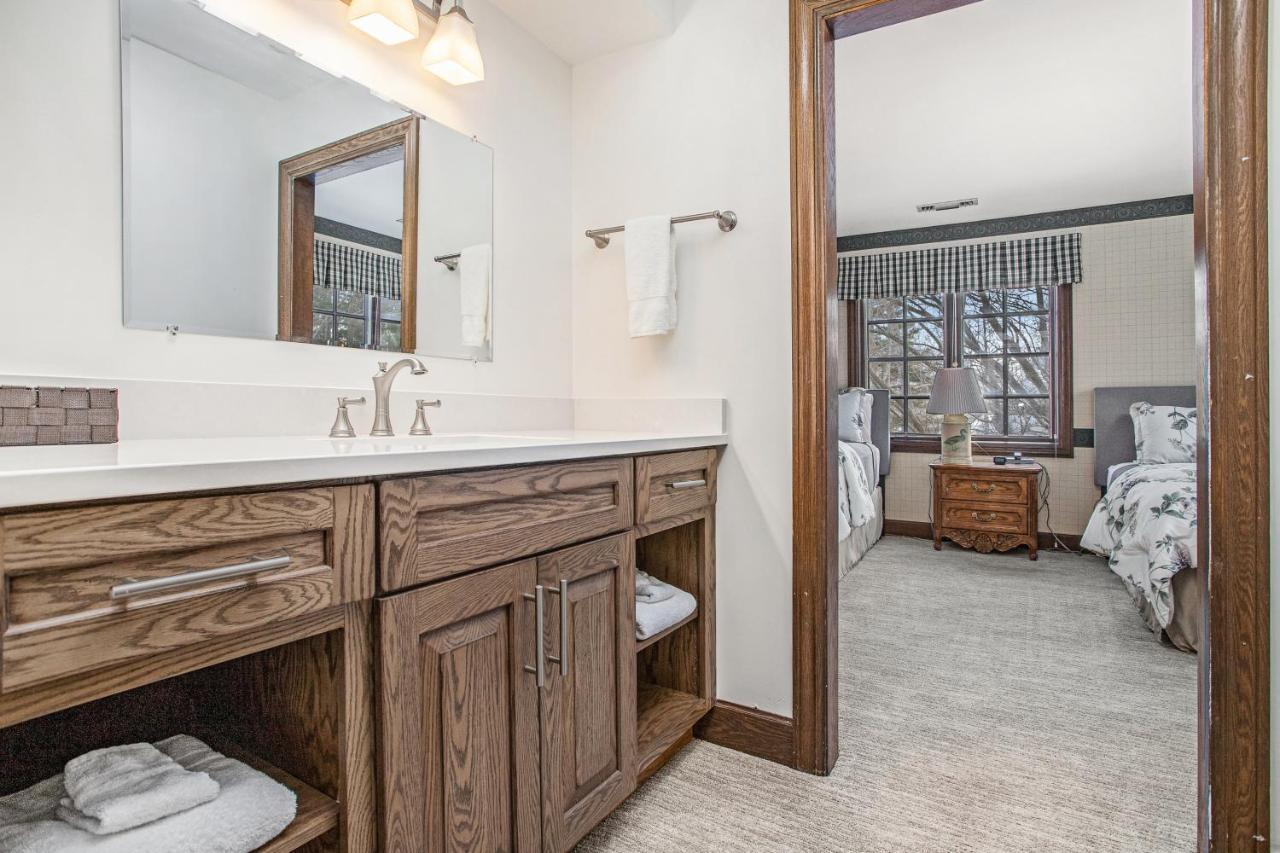 Point O' Woods Villa Benton Harbor Exteriör bild