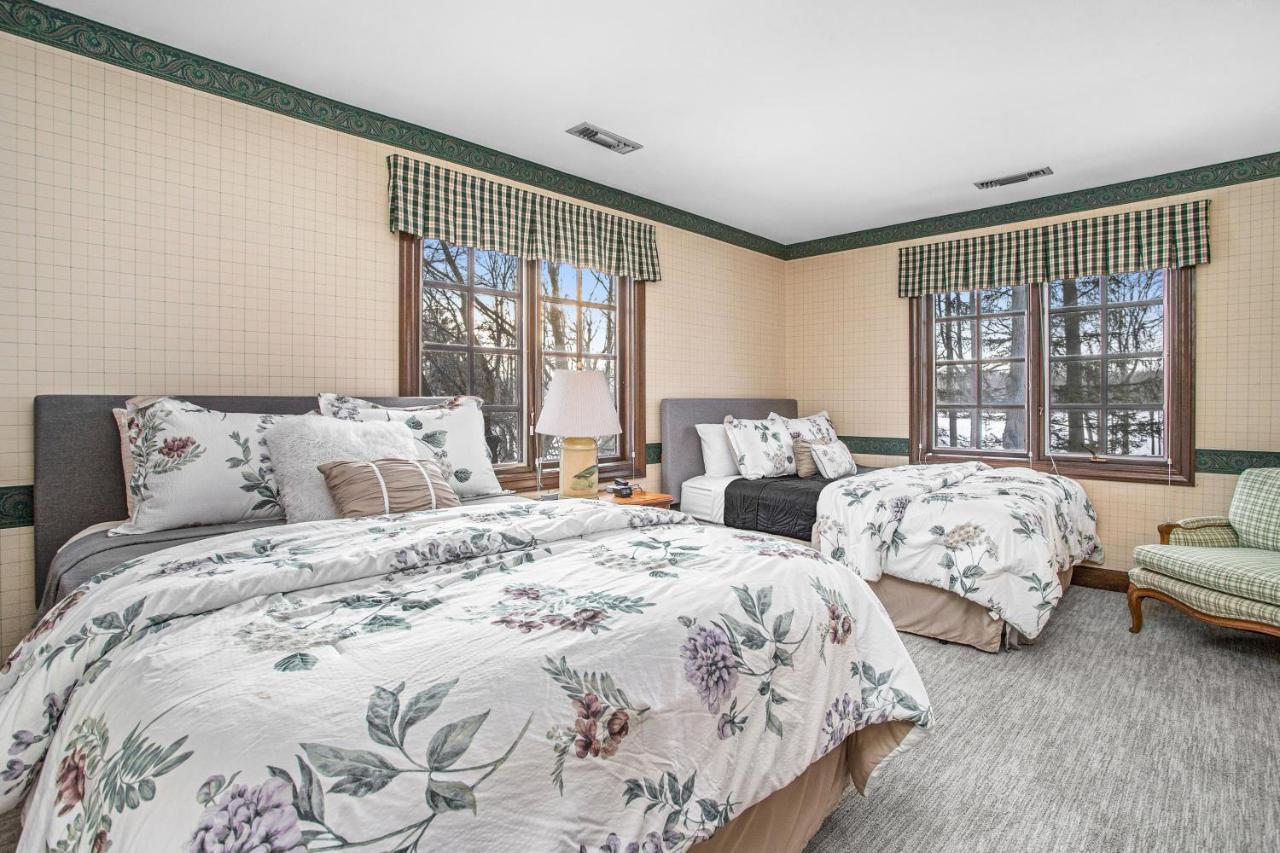 Point O' Woods Villa Benton Harbor Exteriör bild