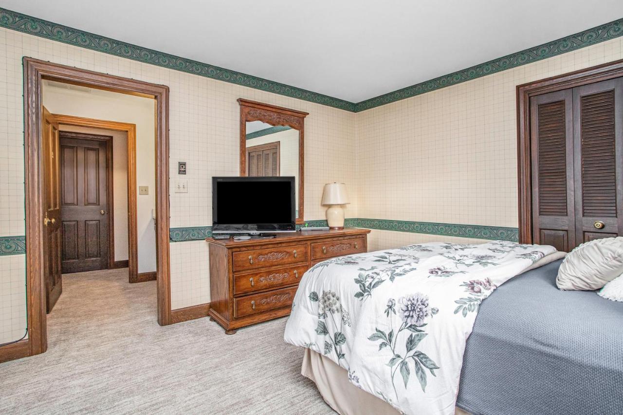 Point O' Woods Villa Benton Harbor Exteriör bild