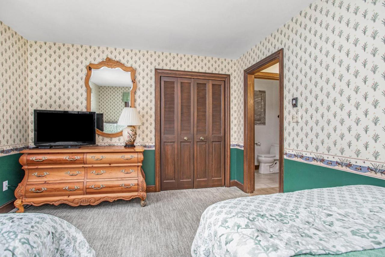 Point O' Woods Villa Benton Harbor Exteriör bild